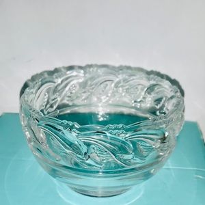 New Tiffany Dolphin Scalloped Rim Art Glass Bowl